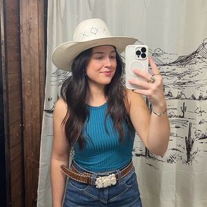 Meet your Posher, Shelby